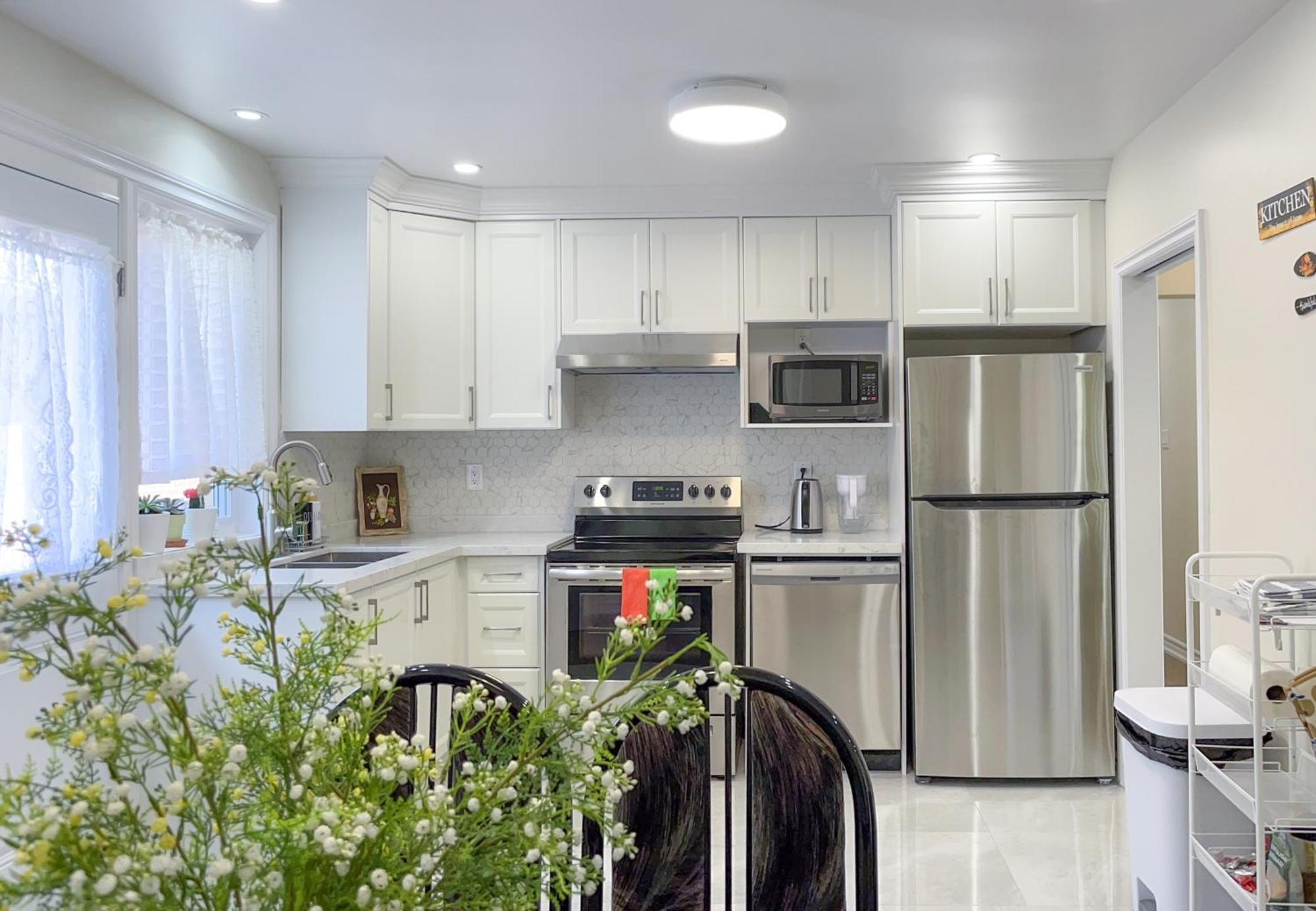 Newly-Renovated 3Br House, 12 Minutes To Airport Apartment Торонто Екстериор снимка